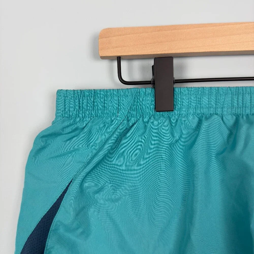 Nike Women's Tempo Run Short, Size L - Picture 3 of 6